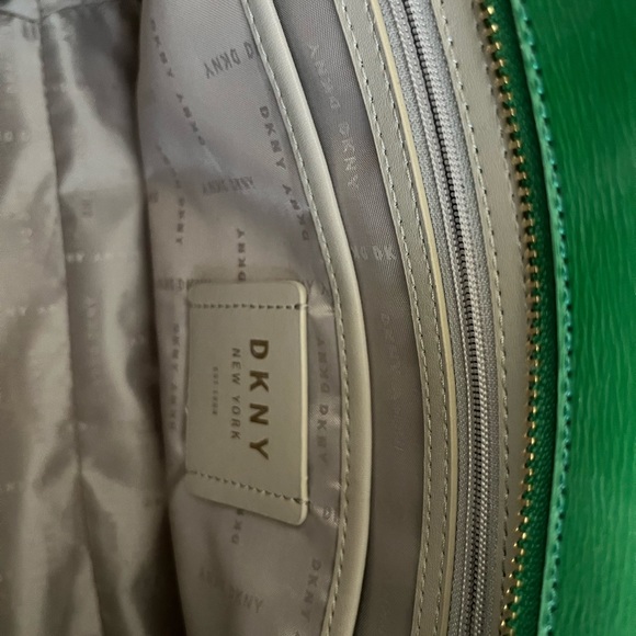 DKNY Sutton Leather Bryant Medium Tote - Picture 4 of 8